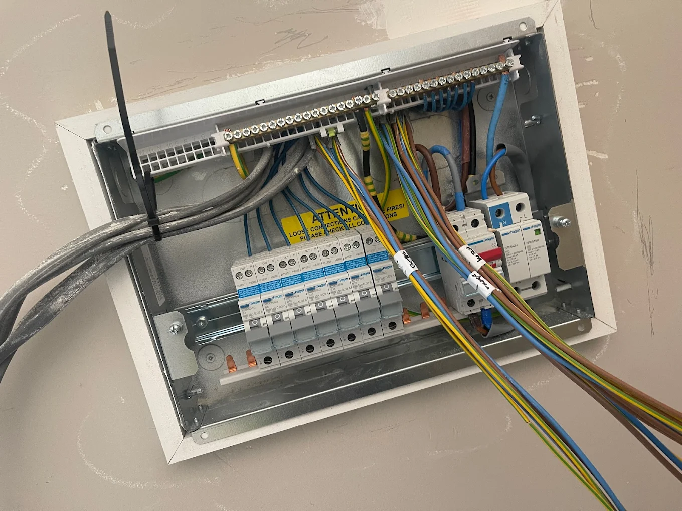 Emergency electrician on call