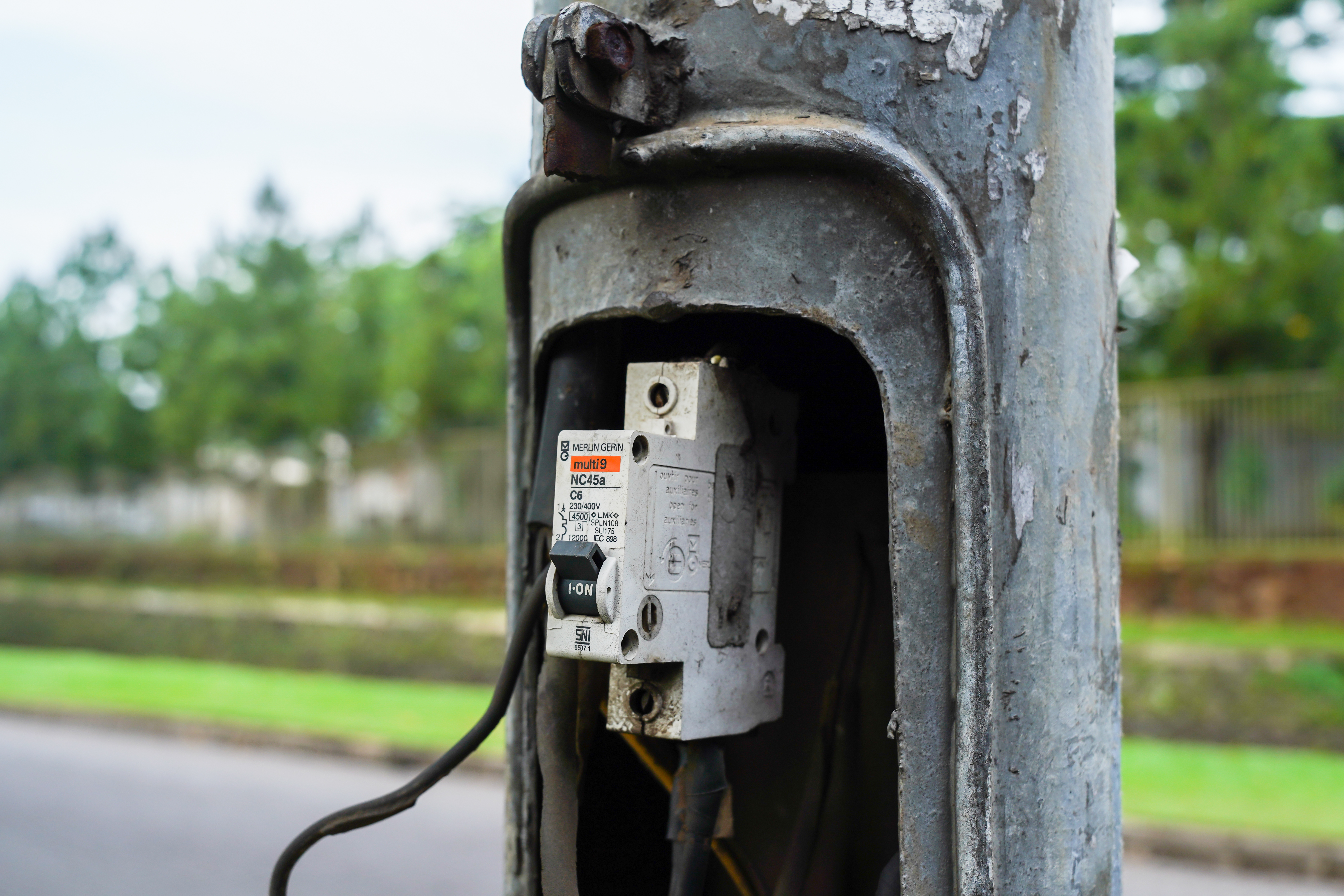 Why electrical emergencies in Worthing should never be ignored